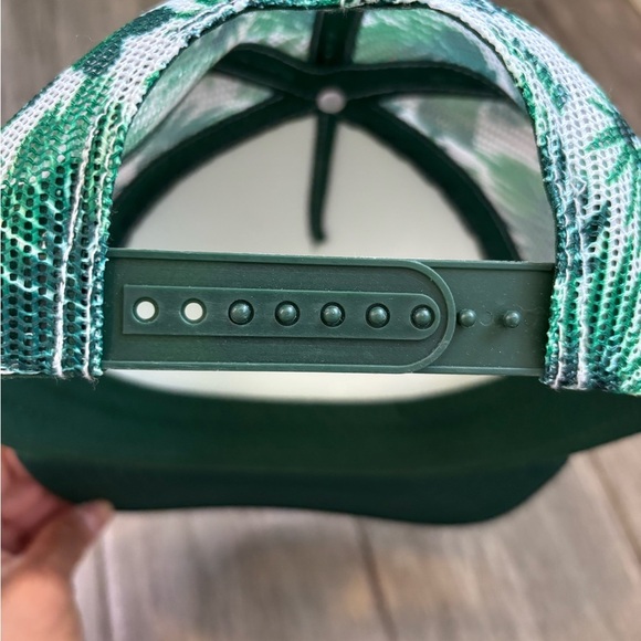 Disney Aloha Aulani Resort & Spa Mickey Mouse Green - Picture 6 of 8